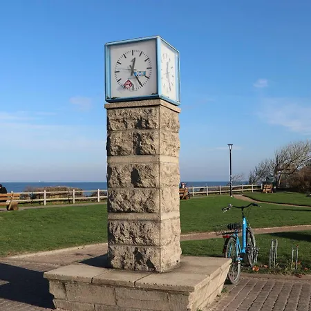 Kleine Meeresbrise / Christine Ostseebad Nienhagen